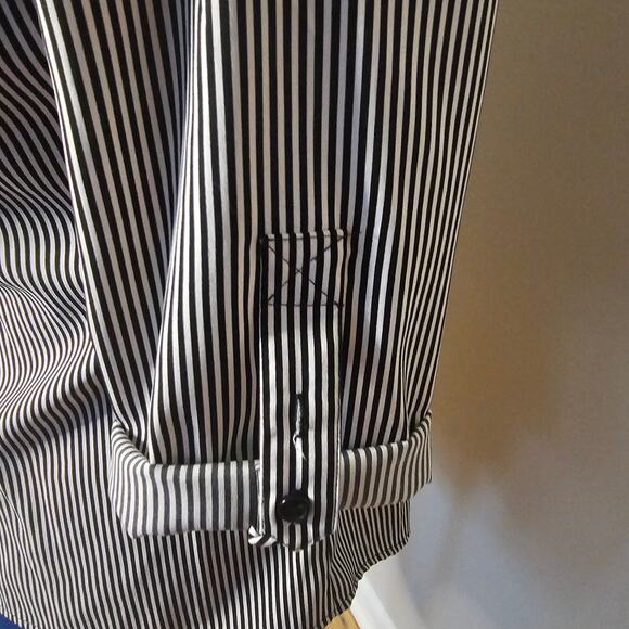 Kim Rogers Navy White Stripe Button down blouse with sleeve roll button closure - Picture 3 of 8